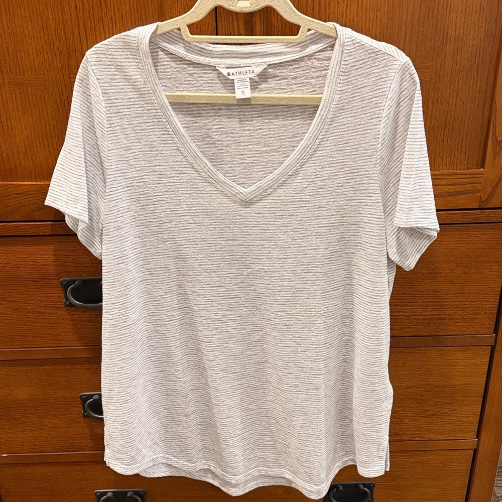 Athleta Light Gray V-Neck Tee